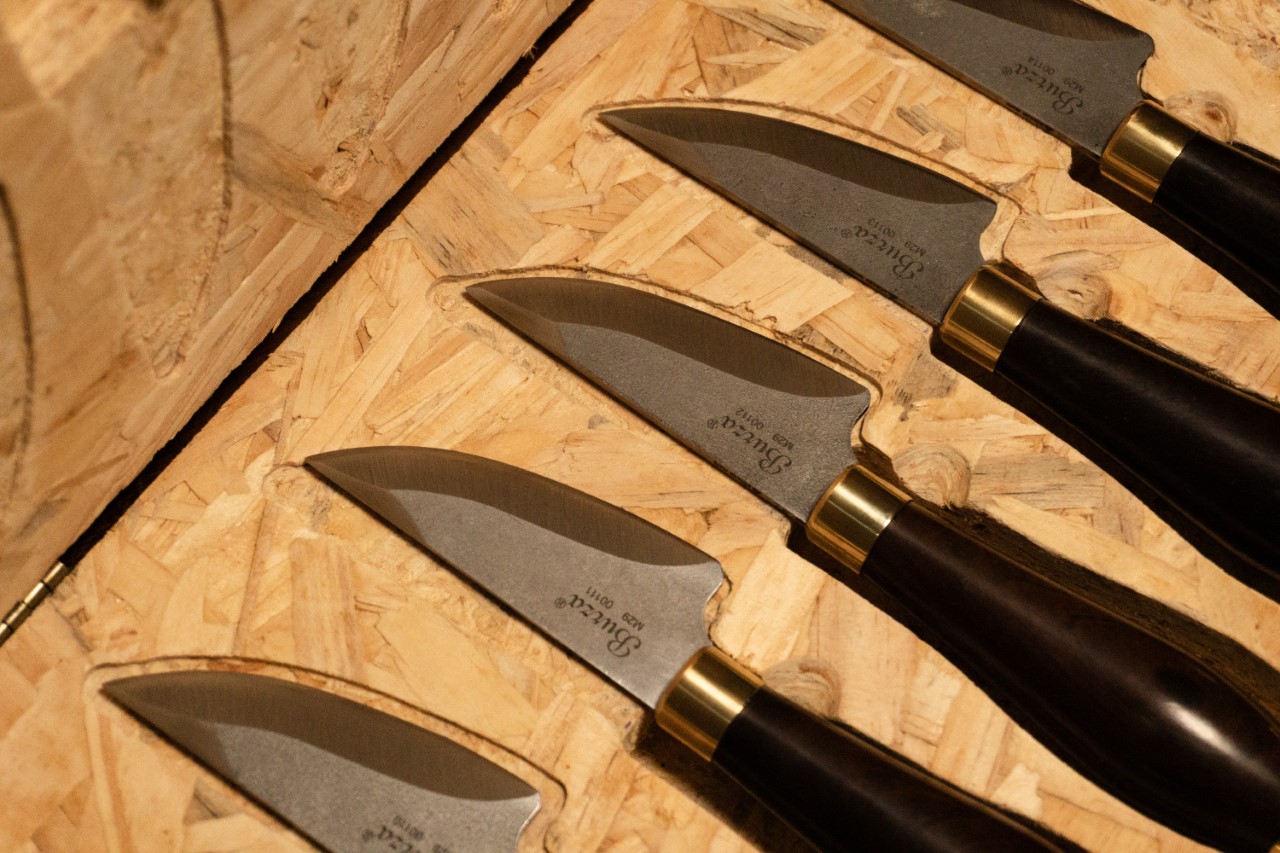 Facas Artesanais Burza Cutelaria