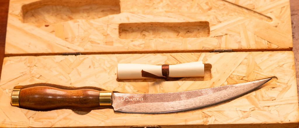 Faca Burza Auxiliar Pequena Curva Modelo 33N